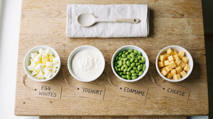 Comparison of keto snacks for PCOS by protein and fibre content